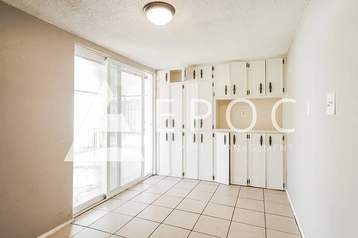 2114 Polk St — Photo 4