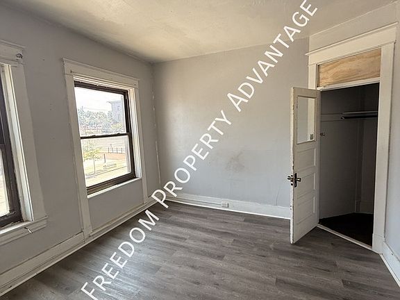 4th image of 224 N Main St #2