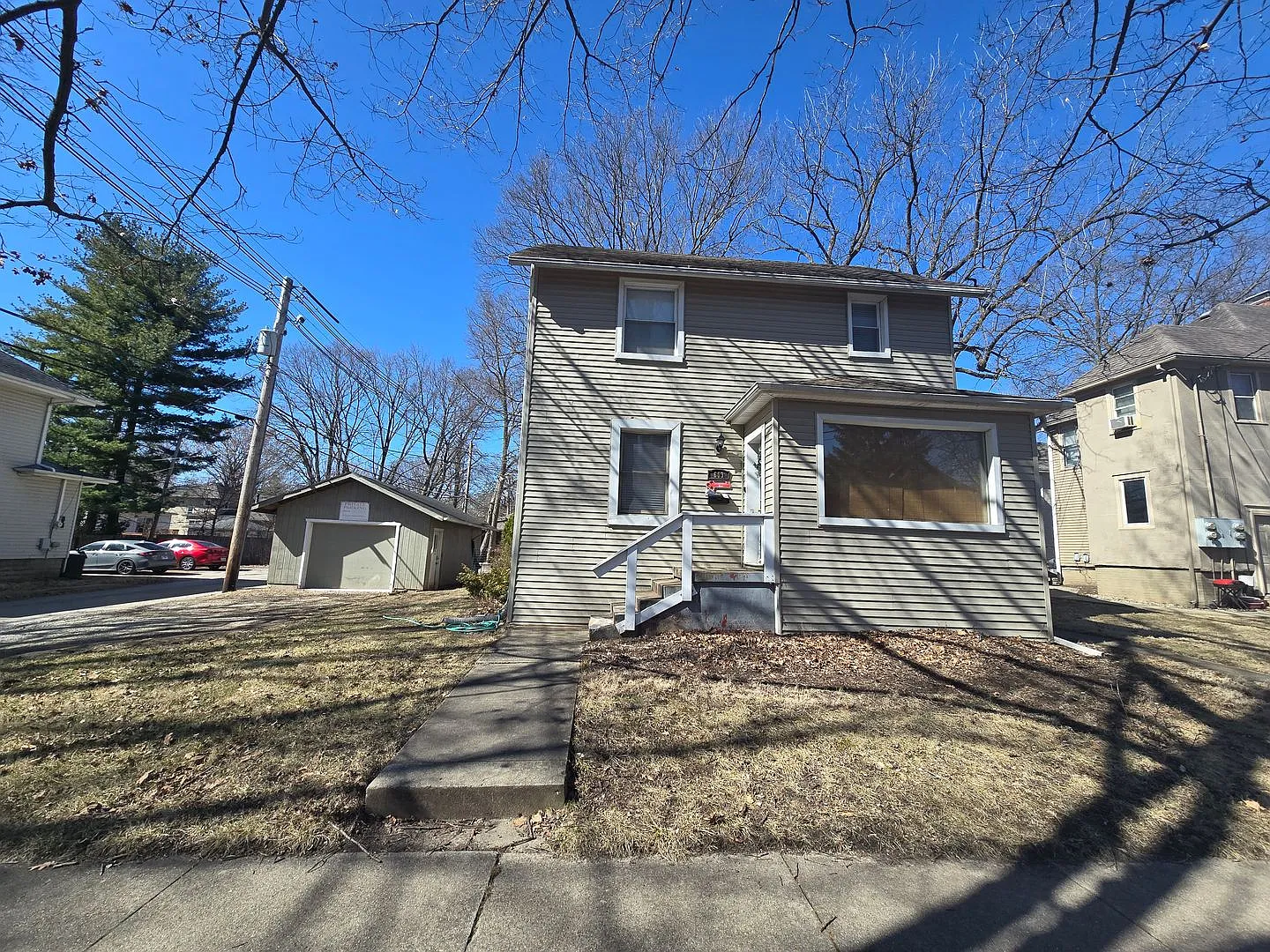 603 W Elm St photo 1