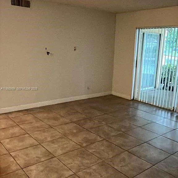 7640 Westwood Dr — Photo 7