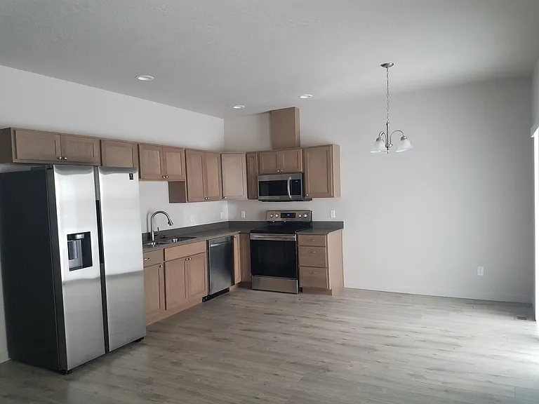7170-7174 W Heritage Street — Photo 13