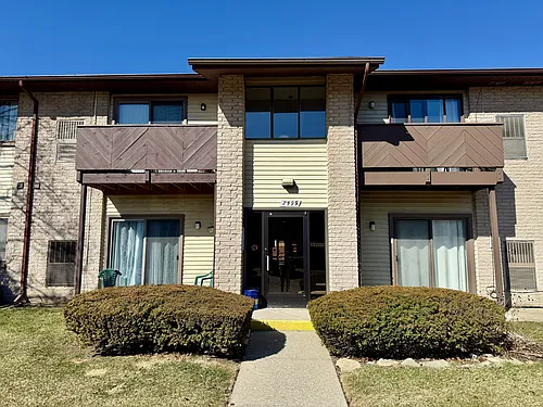 7599 Manor Cir #203 Photo 1