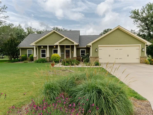 3604 Churchill Dr, Gatesville, TX 76528