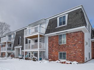 96 Main St APT E4, Foxboro, MA 02035