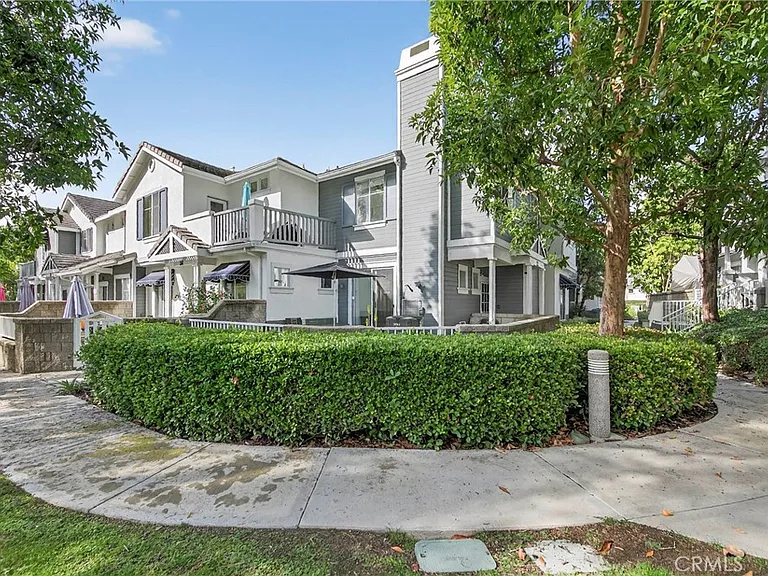32 Carlsbad Ln — Photo 20