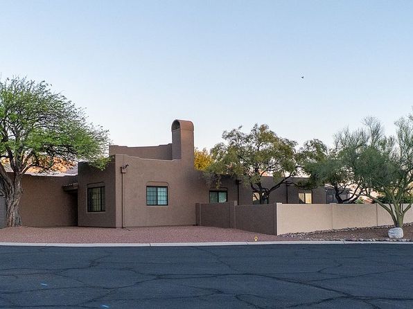 1511 W Crystal Downs Ct