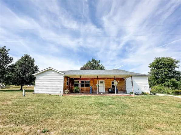 533 N 2225th St, Dennison, IL 62423