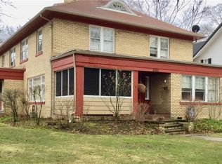 2153 Chatfield Dr, Cleveland Heights, OH 44106