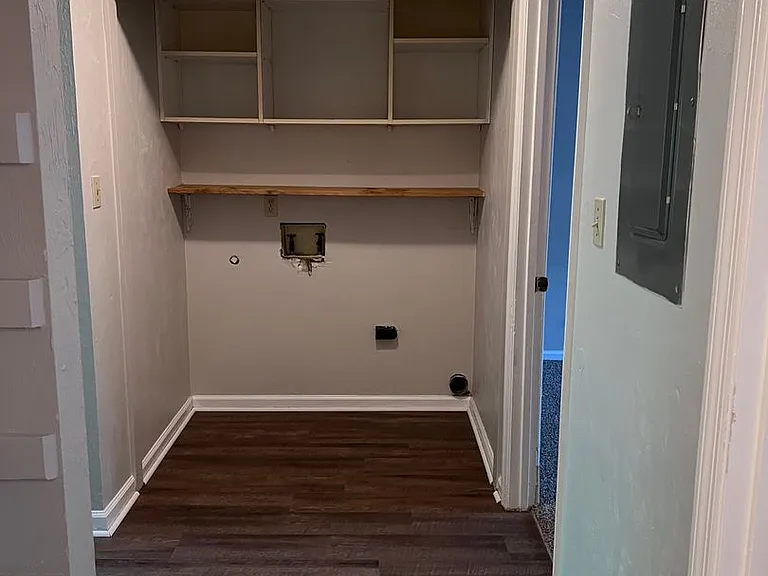 653 Holyoke Court — Photo 13