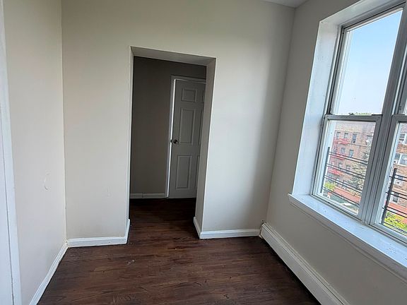5th image of 322 Park Ave #14