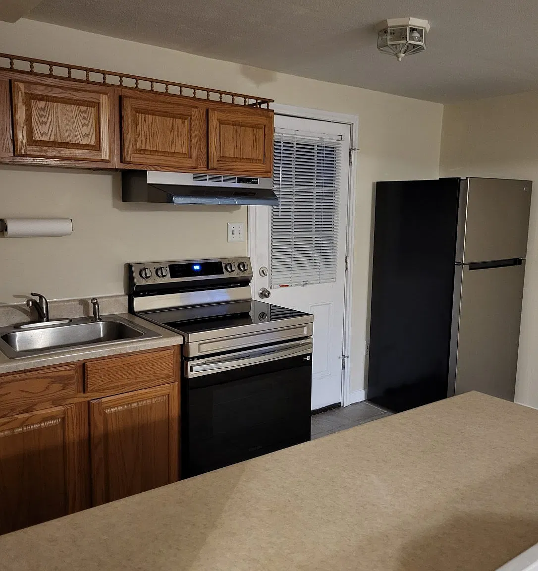 7 Lake Park St — Photo 1