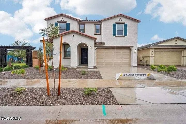 3 bed, 3.0 bath, 2666 sqft, $3,200 — Photo 1