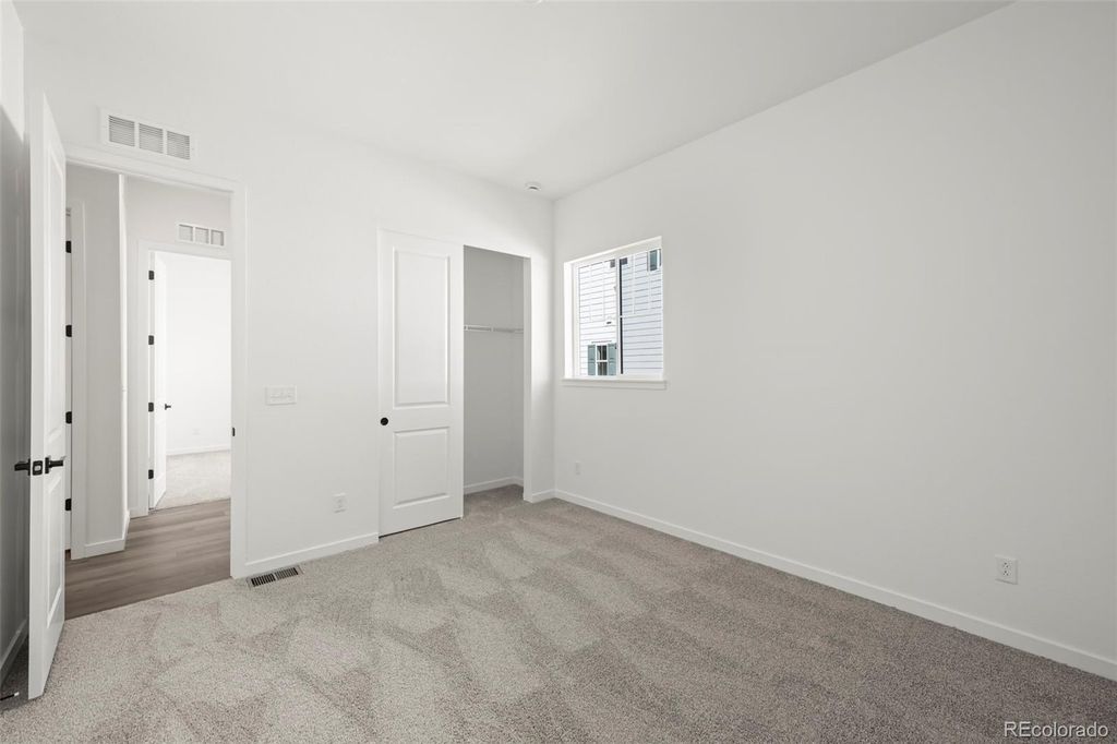 3795 Emerald Shore Circle