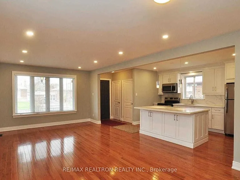 17 Crosland Dr #MAIN FL — Photo 7