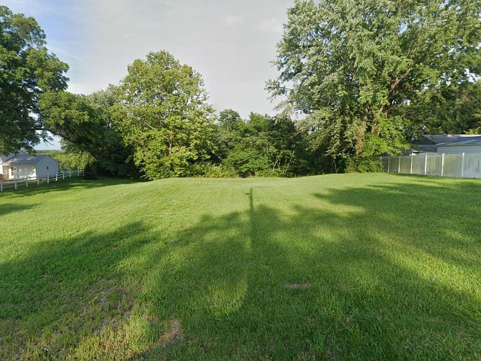 2nd image of 433 Leichty Ave