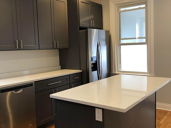 5th image of 3240 N Lawndale Ave #2