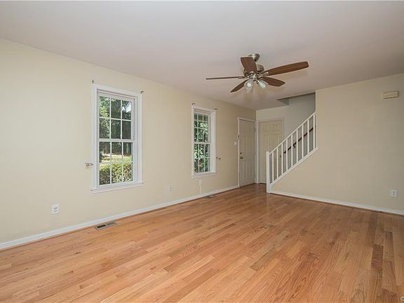 5th image of 4701 Mason Woods Ct