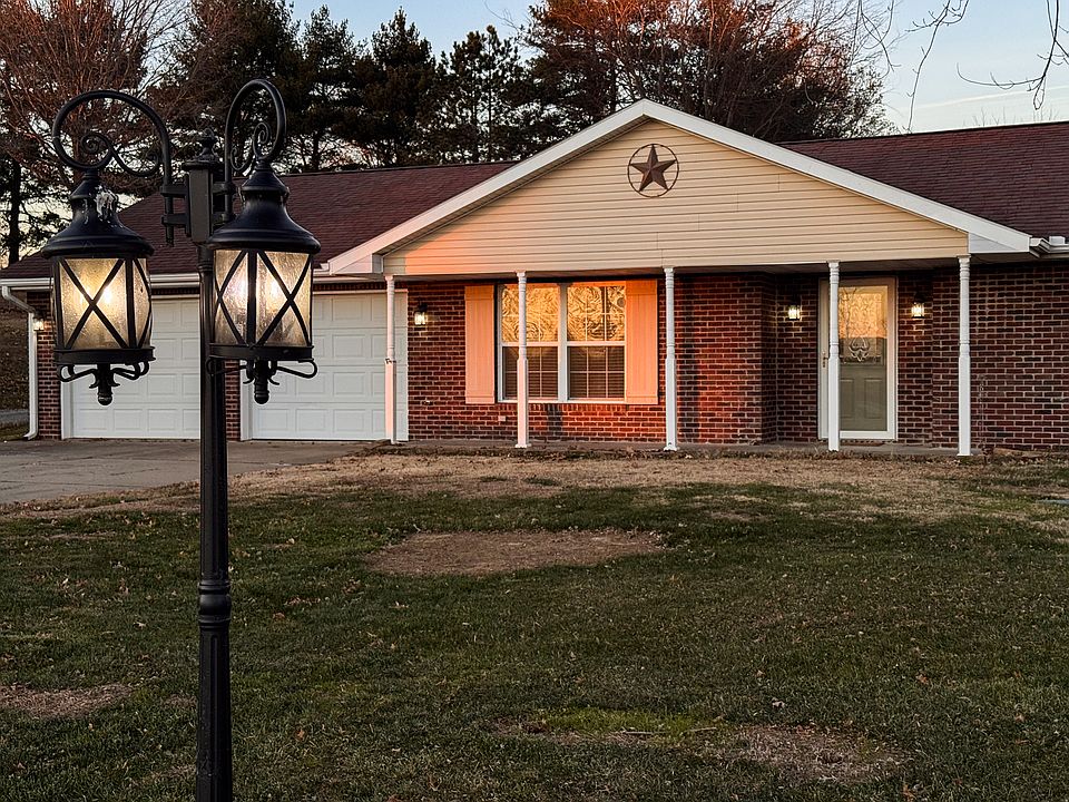 1st image of 398 Shady Brook Dr