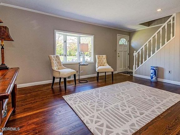 5th image of 170 Oxford Avenue