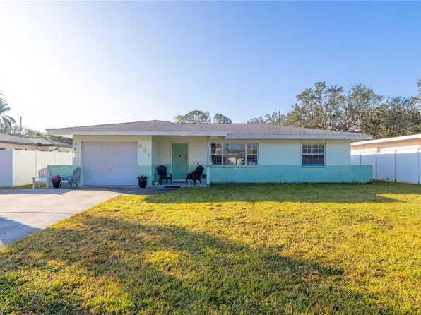 960 43rd Ave NE, Saint Petersburg, FL 33703
