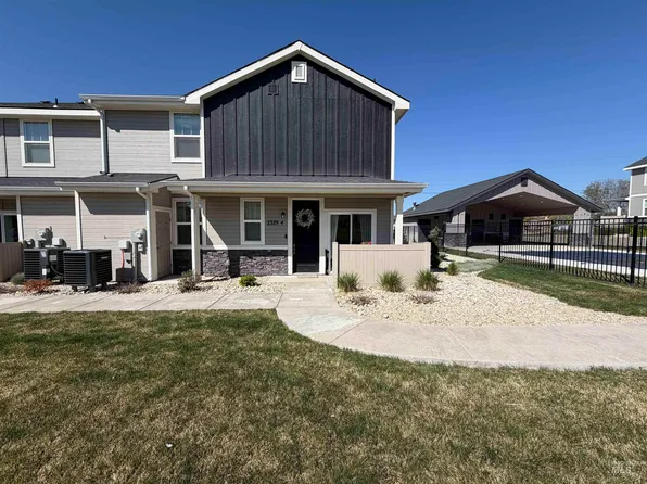 2329 E Spice Loop #4, Nampa, ID 83651
