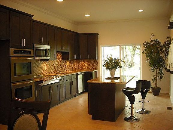 Extra-Large Kitchen