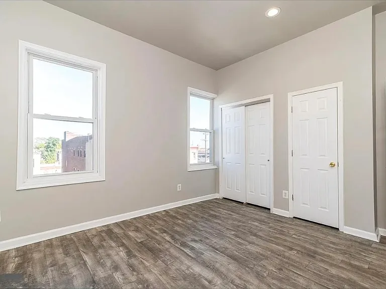 4542 Wayne Ave #3 — Photo 4