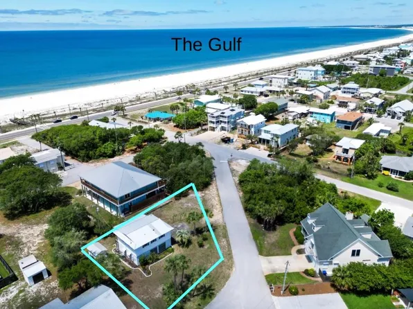 63 Oak Ave, Mexico Beach, FL 32456
