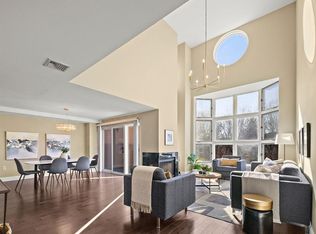 307 Chase Ct, Edgewater, NJ 07020