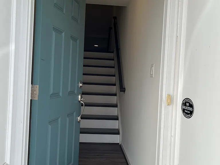 8196 Maude Ln — Photo 19