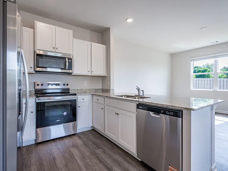 1005 N 2nd Ave NW #1 — Photo 7