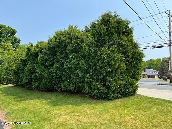 5th image of 8 Lindbergh Ave
