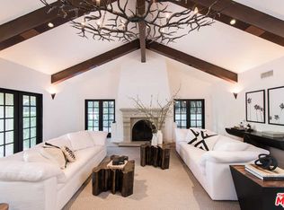 9101 Saint Ives Dr, Los Angeles, CA 90069