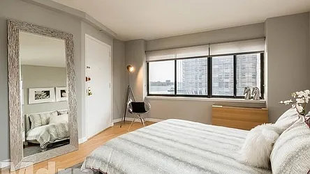 Rented by Park Property Advisors