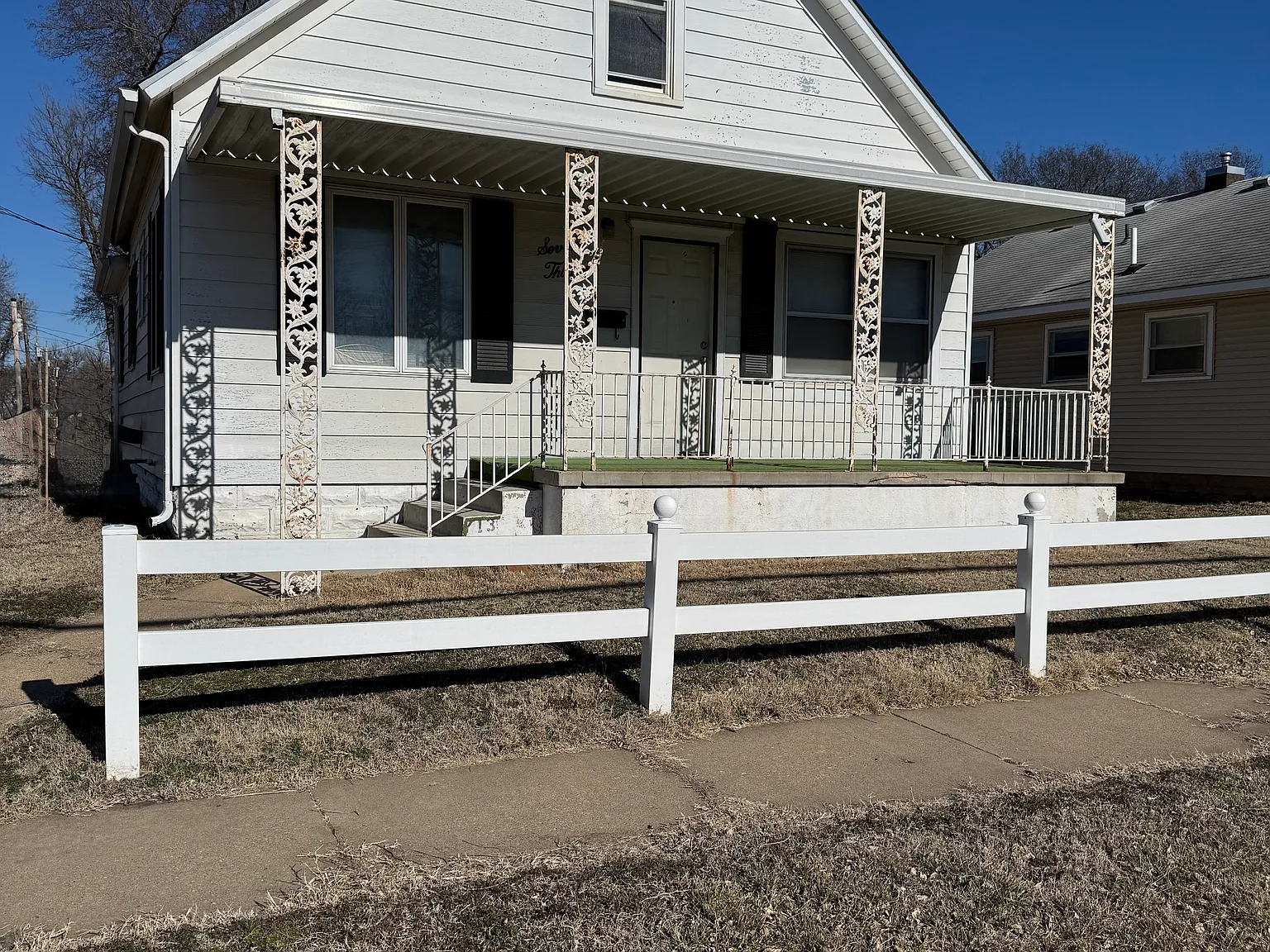 3 bed, 1255 sqft, $1,400 — Photo 1