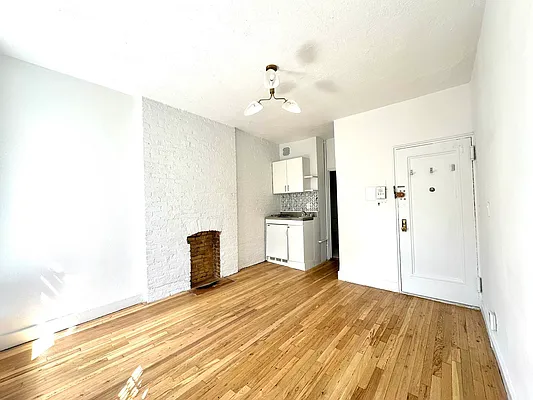 Rented by Waverly Realty Associates | media 11