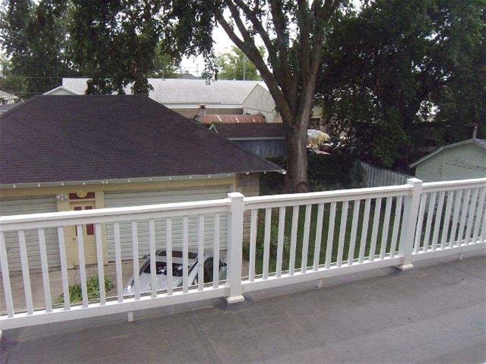 2nd image of 208 N High St