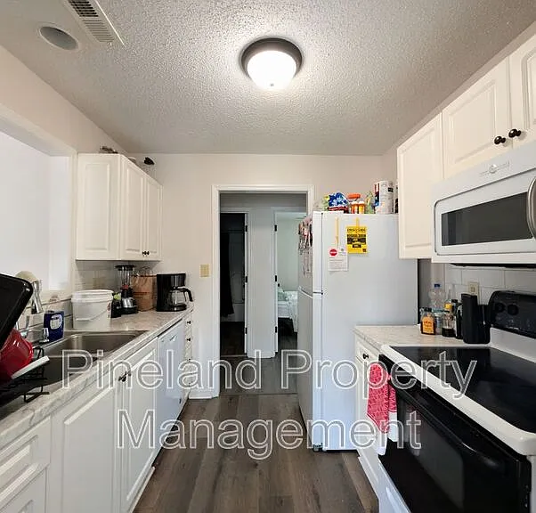 501 Camden Rd — Photo 10