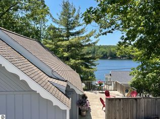 9039 Clam Lake Rd, Bellaire, MI 49615