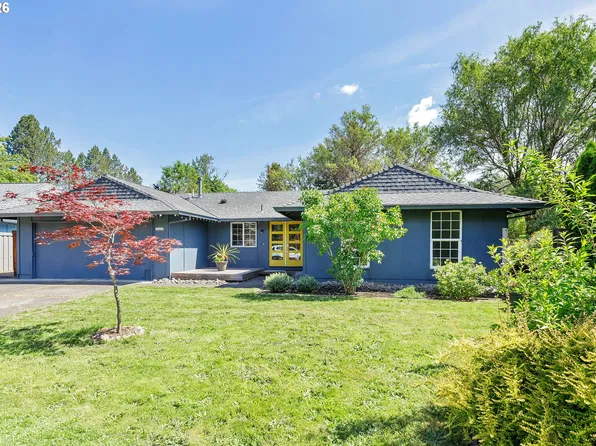 16425 SE Sterling Cir, Milwaukie, OR 97267