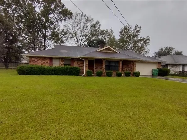 508 Country Club Dr, Picayune, MS 39466
