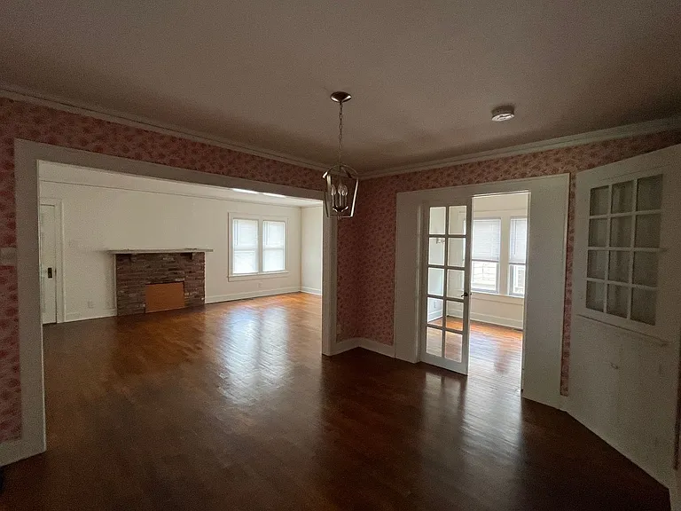 1005 E Wylie St — Photo 2