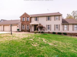 1214 Greenmont Cir, Vienna, WV