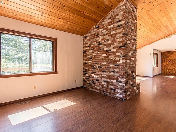 4th image of 289 N Bayview Ct