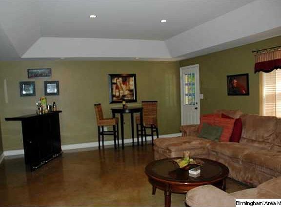 4th image of 101 Wisteria Dr