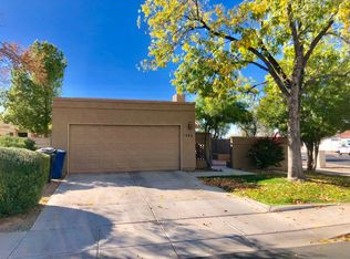 1396 N Carriage Ln, Chandler, AZ 85224