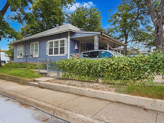 4th image of 3201 S FLORES ST