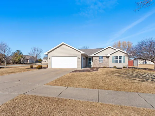 2214 Samantha St, De Pere, WI 54115