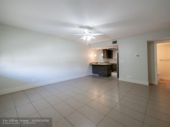 3rd image of 64 Isle Of Venice Dr APT 26