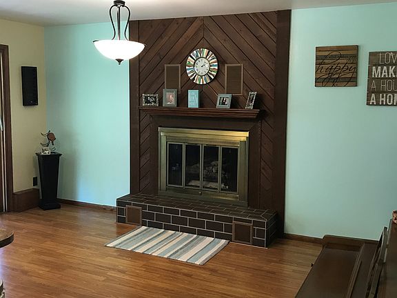 Gas fireplace in the kitchen